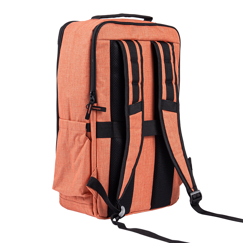 Ang premium na panlabas na backpack ng kalalakihan na may kompartimento sa laptop