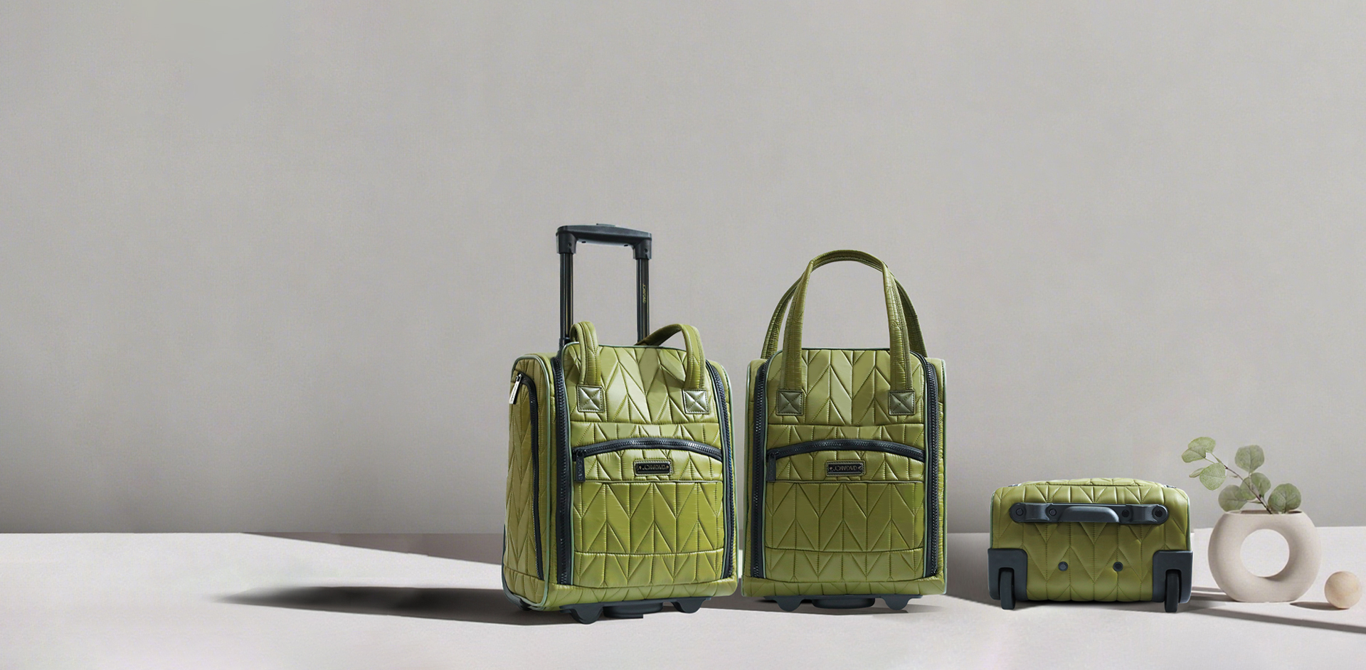 Pinghu Huacheng Suitcase & Bag co., Ltd.